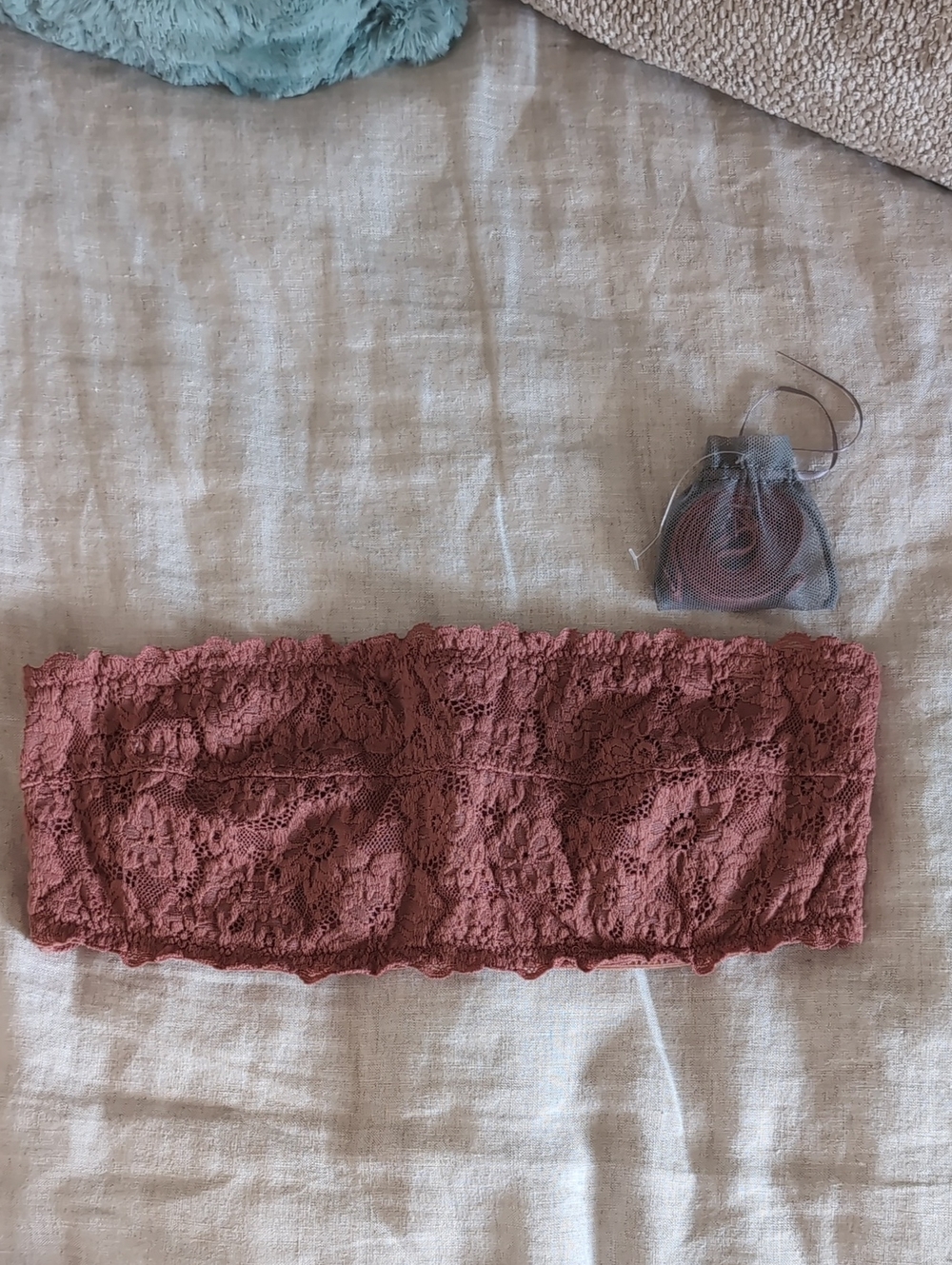 aerie Lace Bandeau Bralette in Rosewood